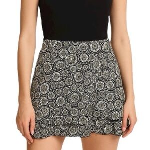Ann Taylor LOFT Petites Black White Floral Layered Skater Skirt XSP